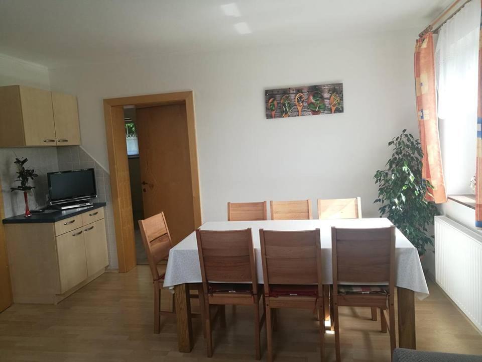 Ein Schoener Panorama Blick Augsdorf Exterior photo